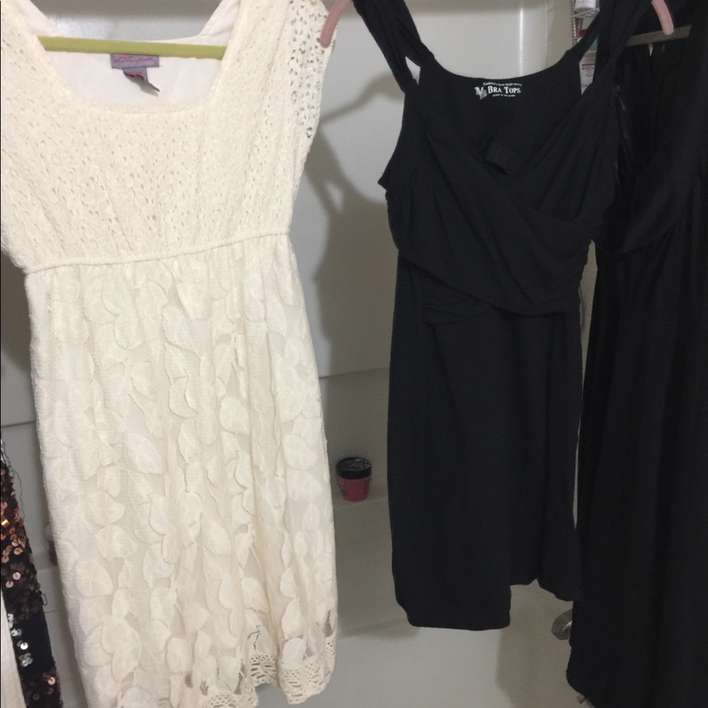 Dresses - Picture 6 of 7